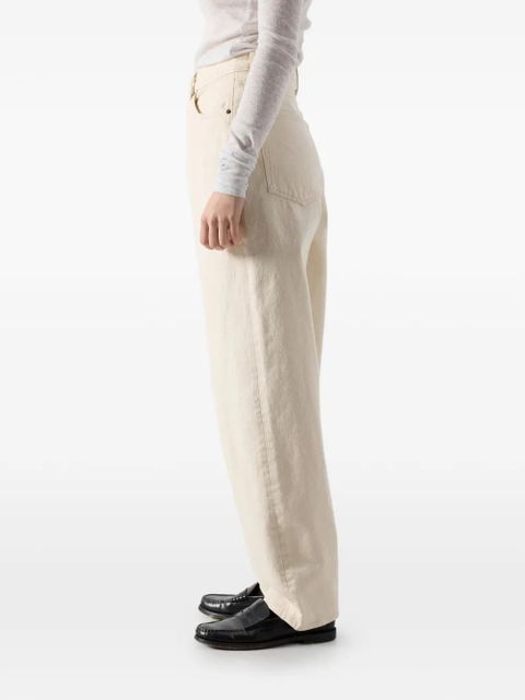 American Vintage Snopdog balloon-fit jeans- ecru- cotton- balloon cut- low waist- five classic pockets- zip fly and button fastening- leather patch...