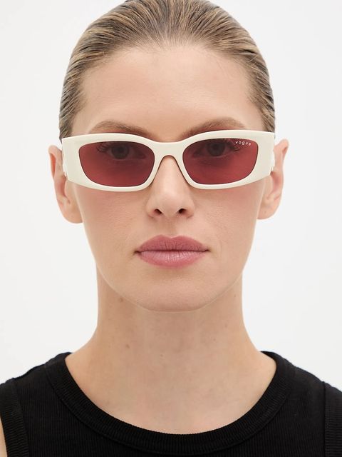 VOGUE okulary przeciwsłoneczne damskie kolor beżowy 0VO5655SU - zdjęcie produktu nr 2