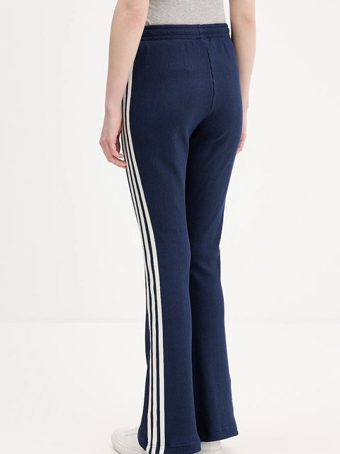 adidas Originals spodnie dresowe Waffle damskie kolor niebieski z aplikacją KR7654 - zdjęcie produktu nr 2