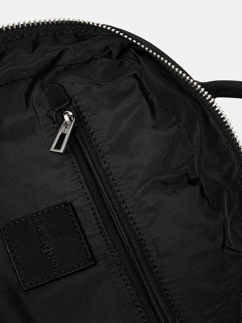 Desigual plecak POKER FACE CHESTER M damski kolor czarny mały z aplikacją 25WAKP35