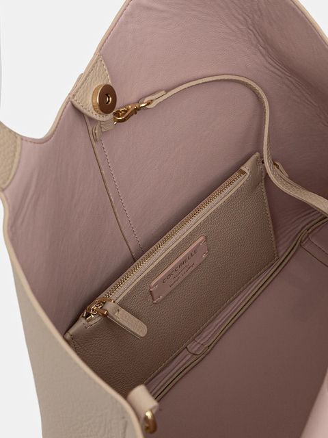 Coccinelle torebka skórzana kolor beżowy E1 SHA 11 01 01