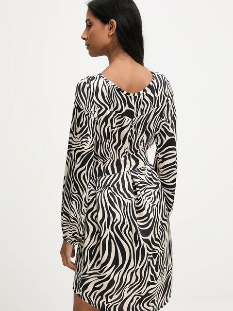 Answear.LAB sukienka kolor czarny mini prosta