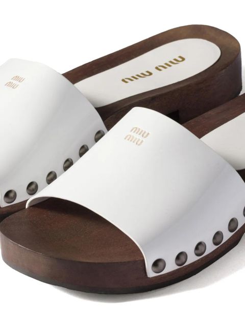 Miu Miu patent-leather clogs - White