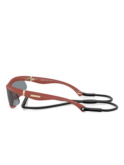 Burberry Eyewear biker-style frame sunglasses - Red - zdjęcie produktu nr 2
