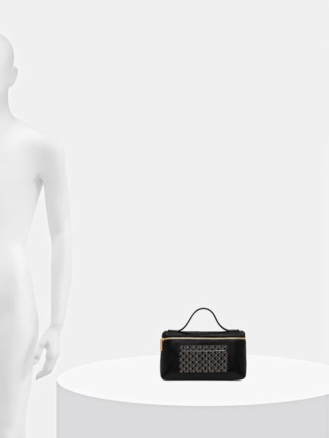 Calvin Klein kosmetyczka kolor czarny LV04F1102G