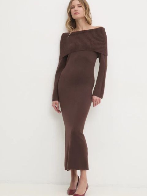 Answear.LAB sukienka kolor brązowy maxi dopasowana