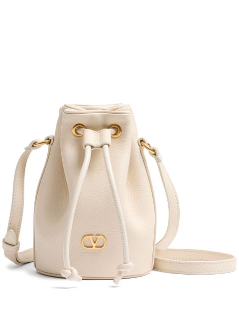 Valentino Garavani mini VLogo Signature bucket bag - Neutrals - zdjęcie produktu nr 2