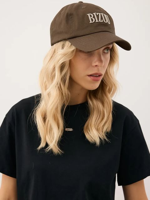 Bizuu czapka z daszkiem bawełniana ZANE kolor brązowy ZANE BRĄZOWY - zdjęcie produktu nr 1