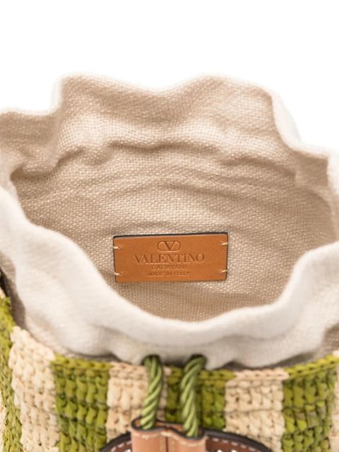 Valentino Garavani striped Vlogo raffia bucket bag - Neutrals