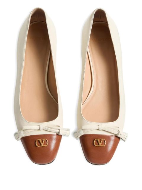 Valentino Garavani tassel-embellished leather ballet flats - Neutrals
