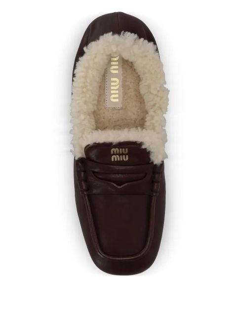 Miu Miu shearling-detail nappa loafers - Brown